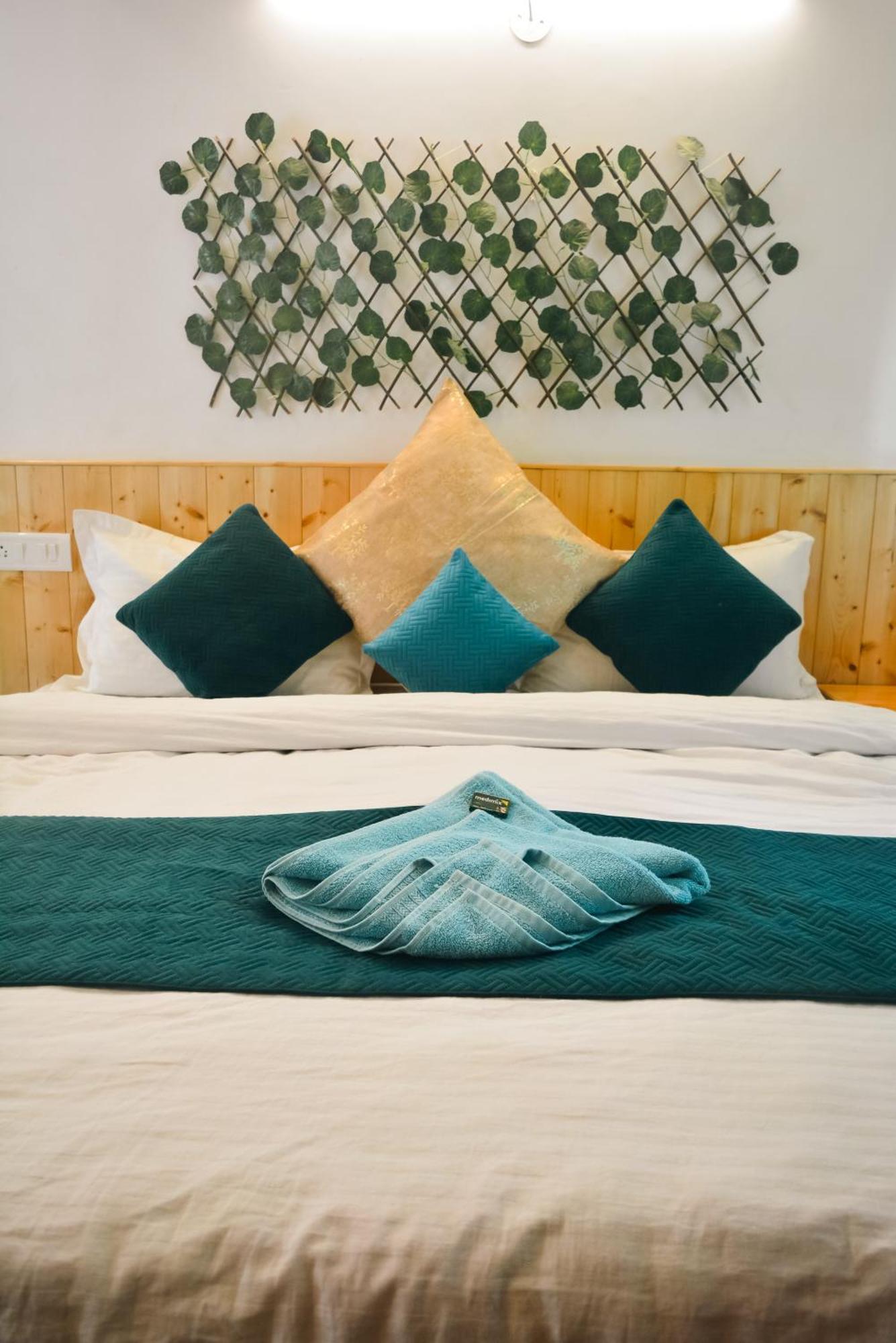 The Neelgiris Hotel Manali  Luaran gambar