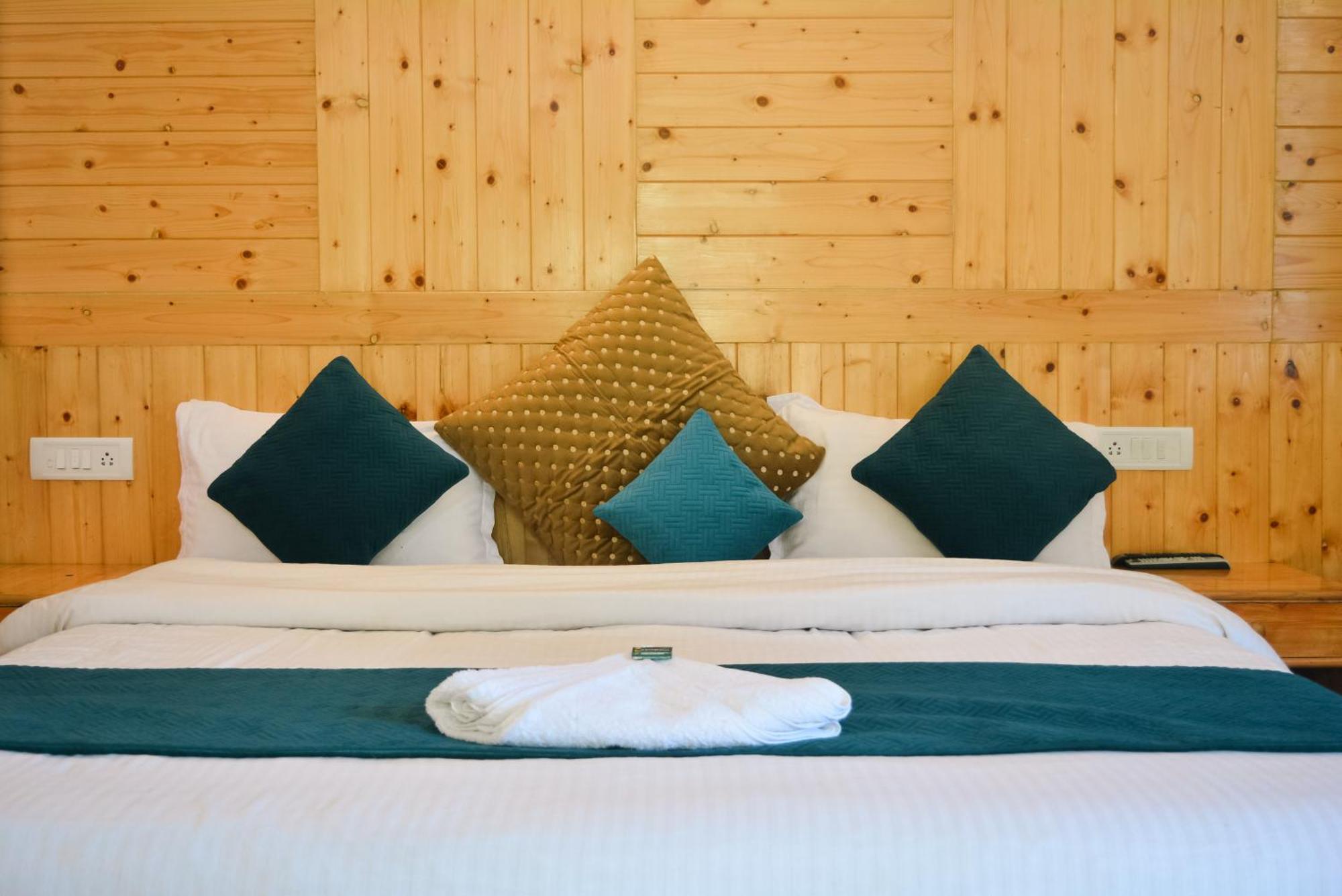 The Neelgiris Hotel Manali  Luaran gambar