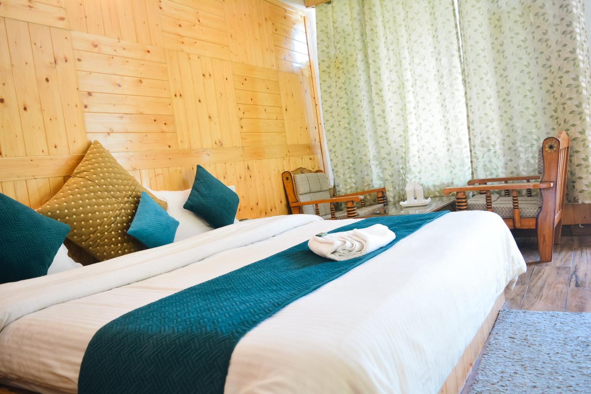 The Neelgiris Hotel Manali  Luaran gambar