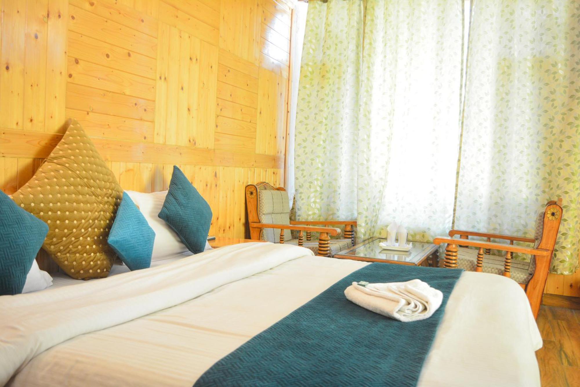 The Neelgiris Hotel Manali  Luaran gambar