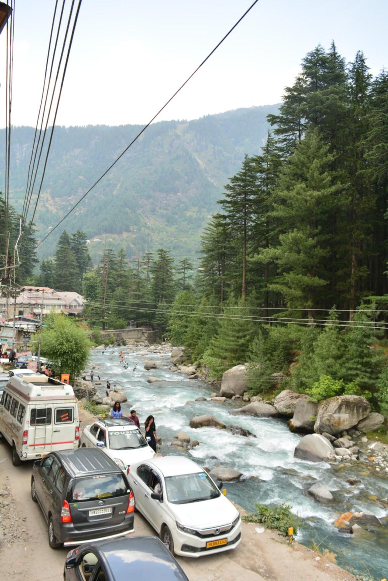 The Neelgiris Hotel Manali  Luaran gambar