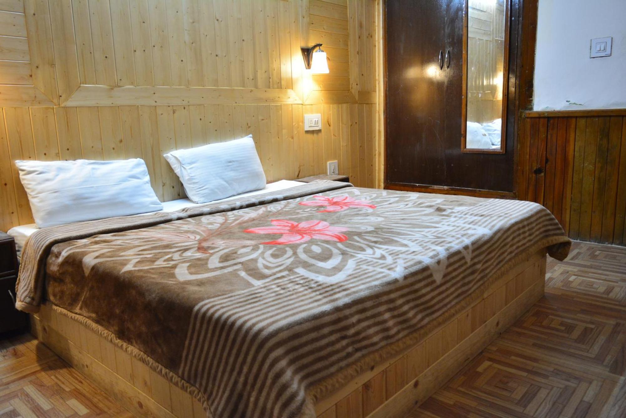 The Neelgiris Hotel Manali  Luaran gambar