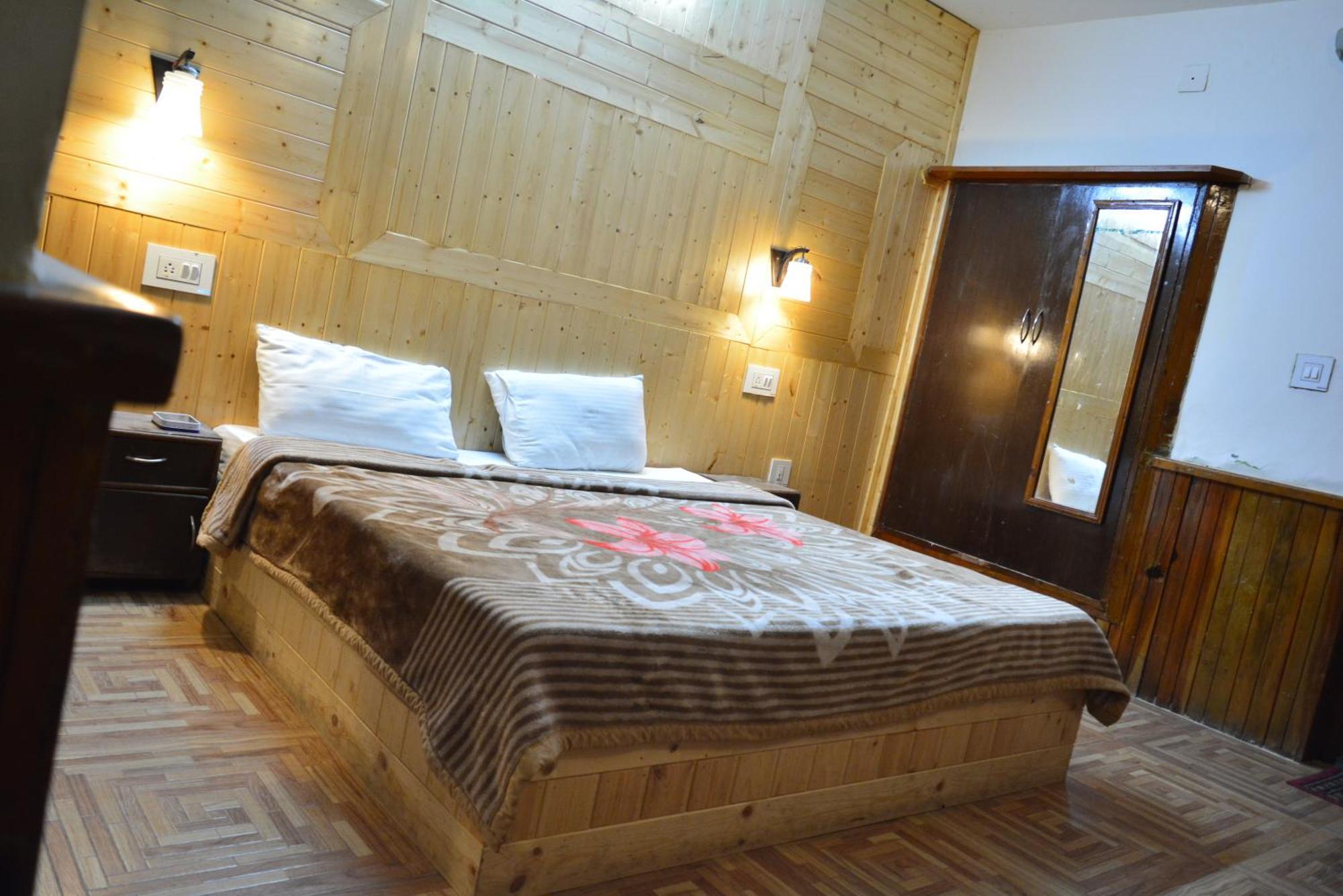 The Neelgiris Hotel Manali  Luaran gambar