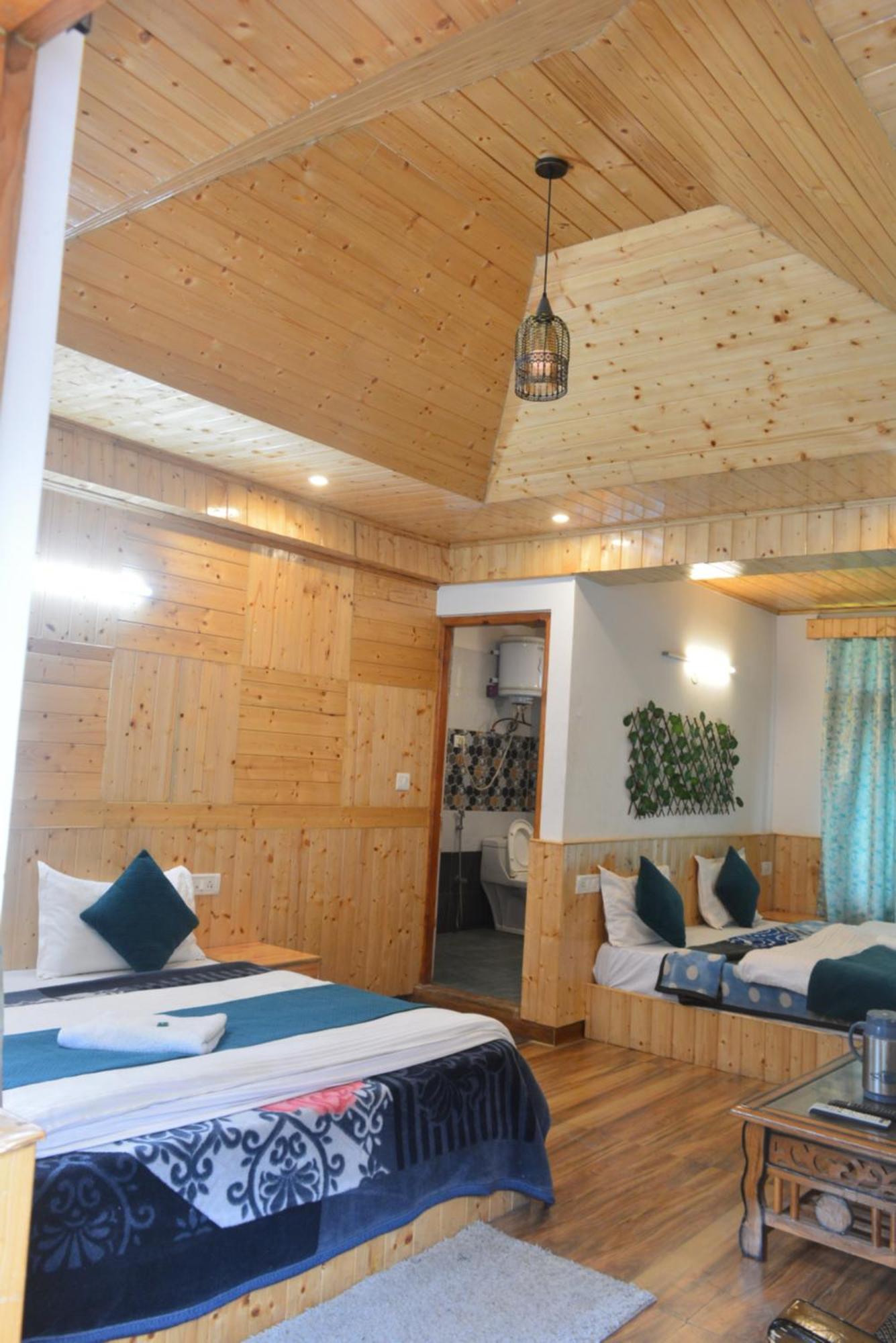 The Neelgiris Hotel Manali  Luaran gambar