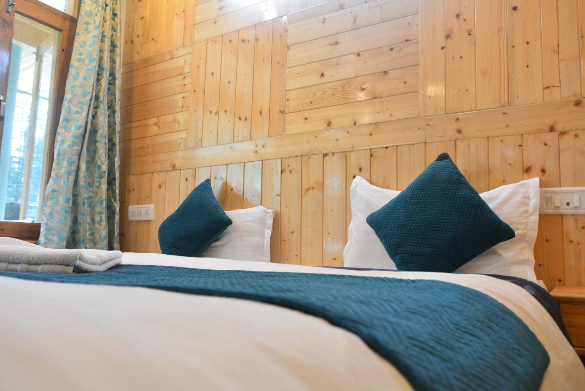 The Neelgiris Hotel Manali  Luaran gambar