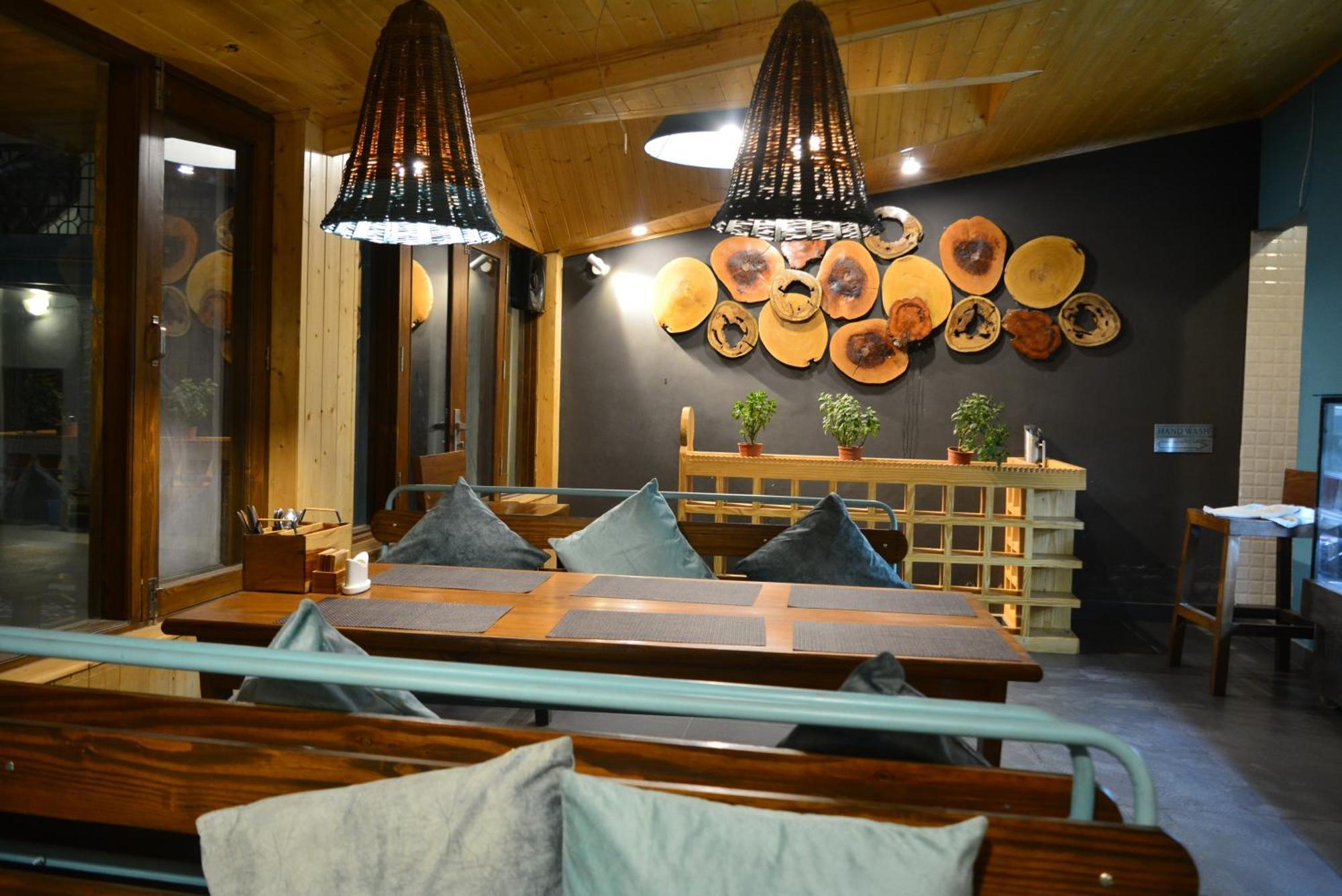 The Neelgiris Hotel Manali  Luaran gambar
