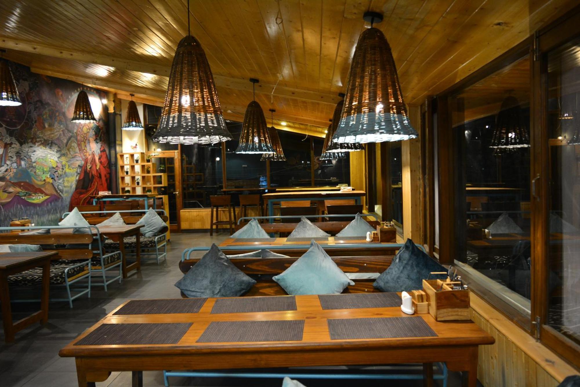 The Neelgiris Hotel Manali  Luaran gambar