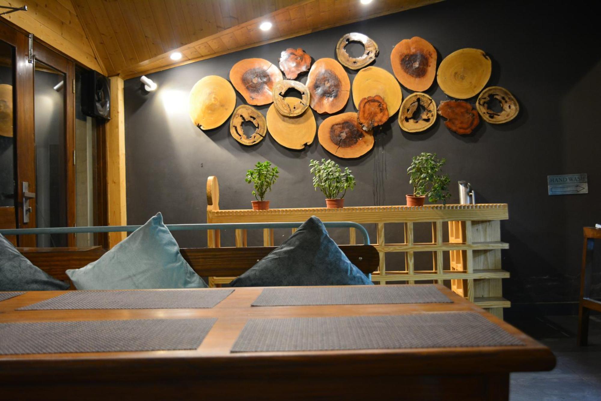 The Neelgiris Hotel Manali  Luaran gambar